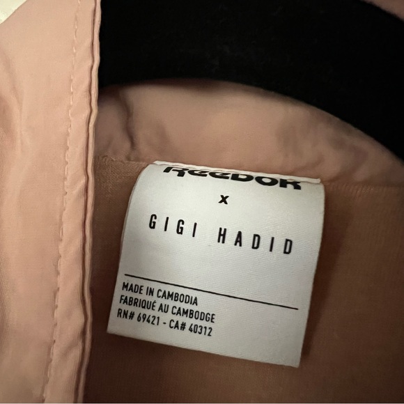 Gigi Hadid x Reebok Oversized Track Jacket Medium Pink Clay - Picture 10 of 14